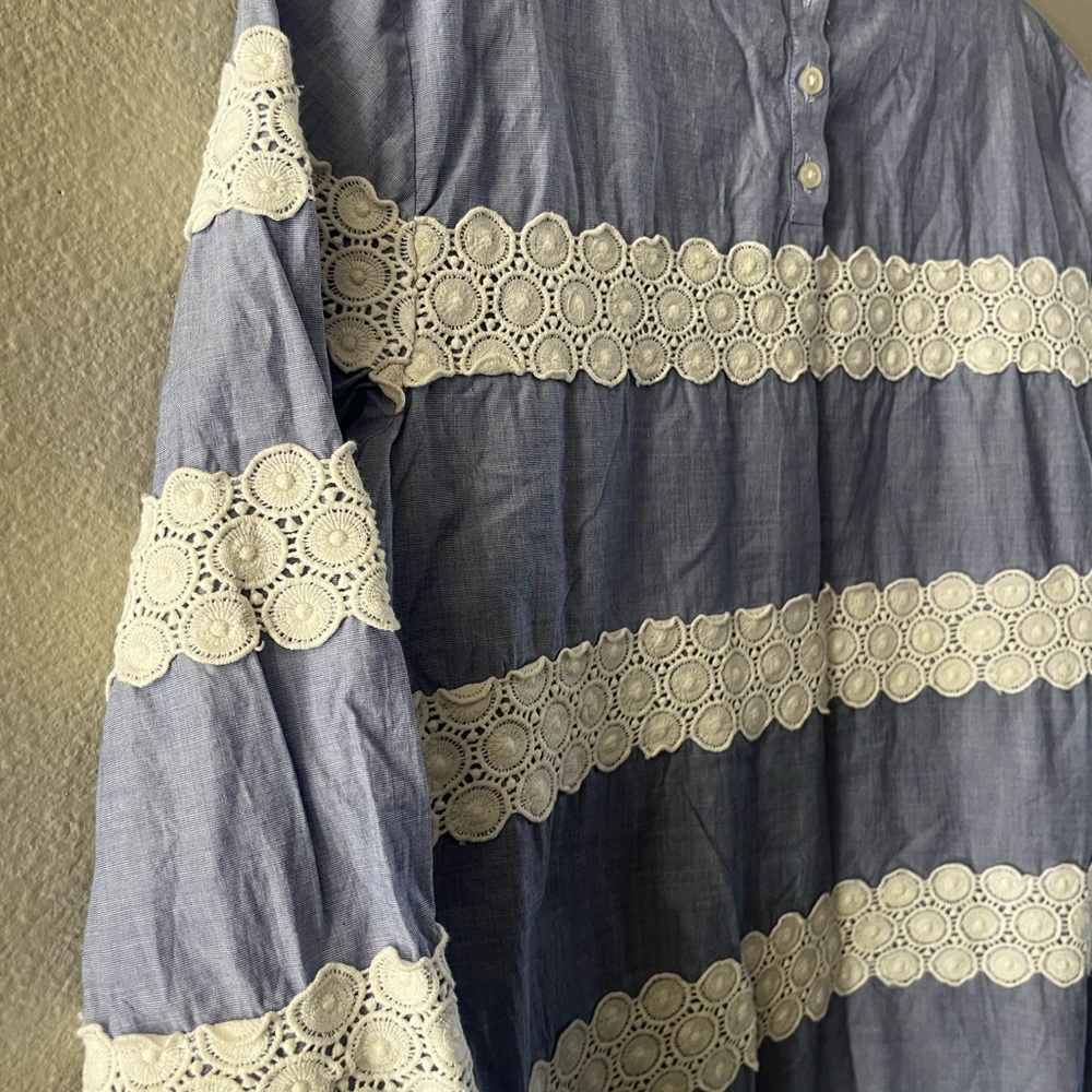 Banana Republic SZ Medium Lace Stripe Blouse Top Blue Chambray 3/4 Sleeve - Picture 12 of 16